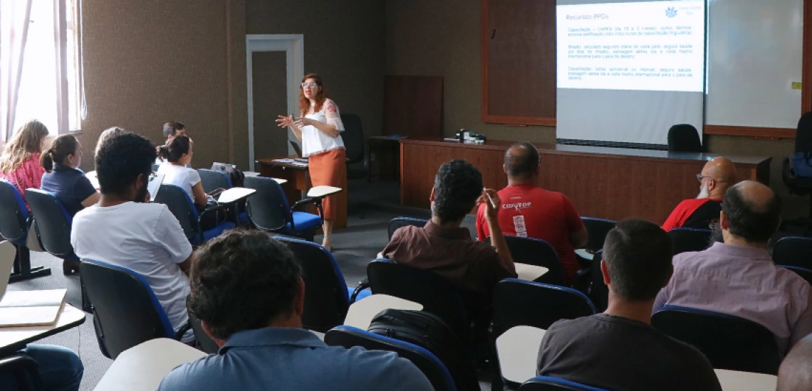 UFOP apresenta programa Capes Global e mobiliza PPGs