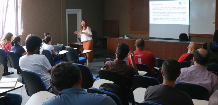 UFOP apresenta programa Capes Global e mobiliza PPGs